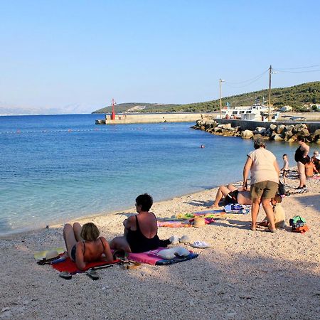 Apartments By The Sea Slatine, Ciovo - 6000 Экстерьер фото