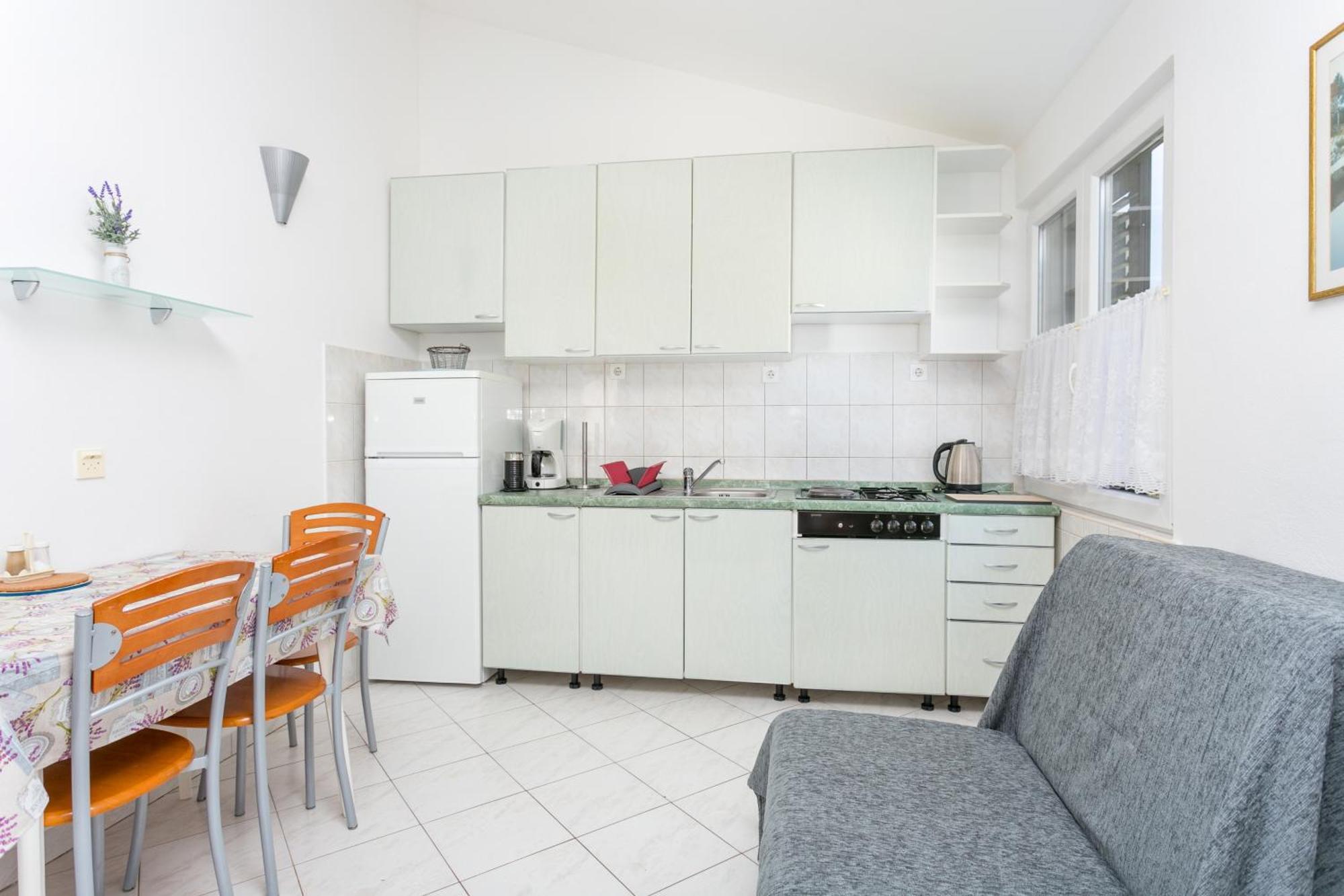 Apartments By The Sea Slatine, Ciovo - 6000 Номер фото