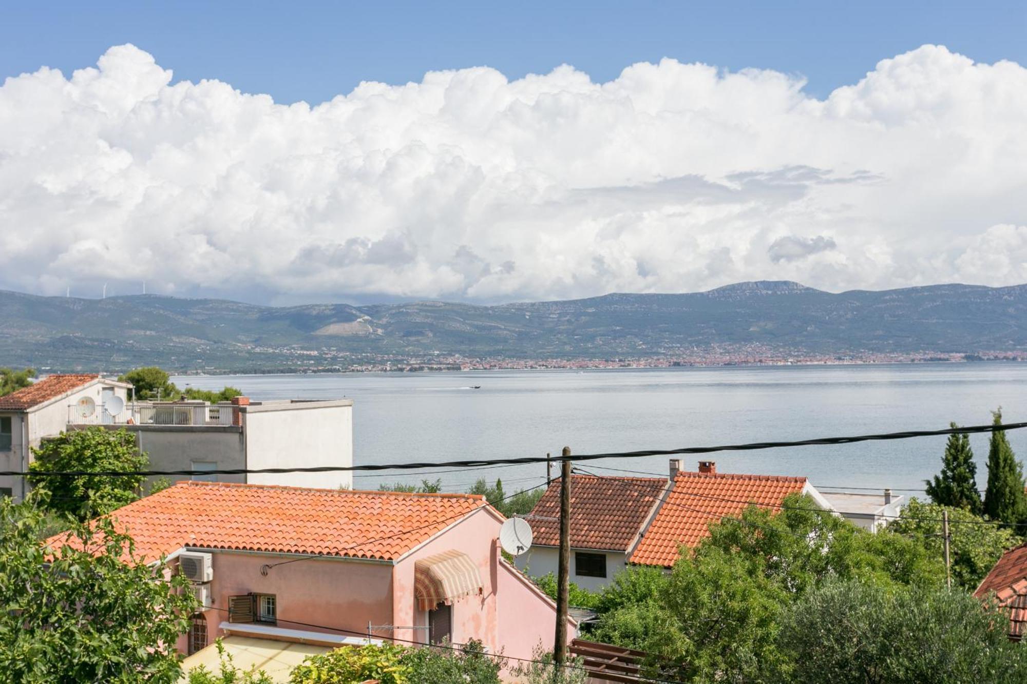 Apartments By The Sea Slatine, Ciovo - 6000 Экстерьер фото